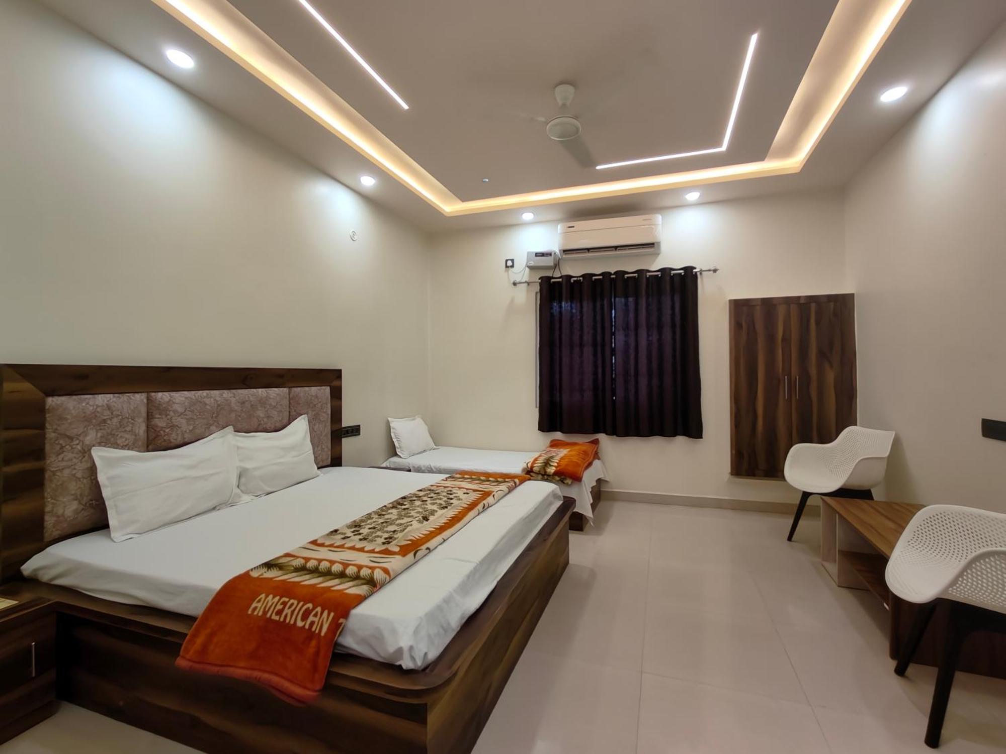 Guest house Brijwas Dham *